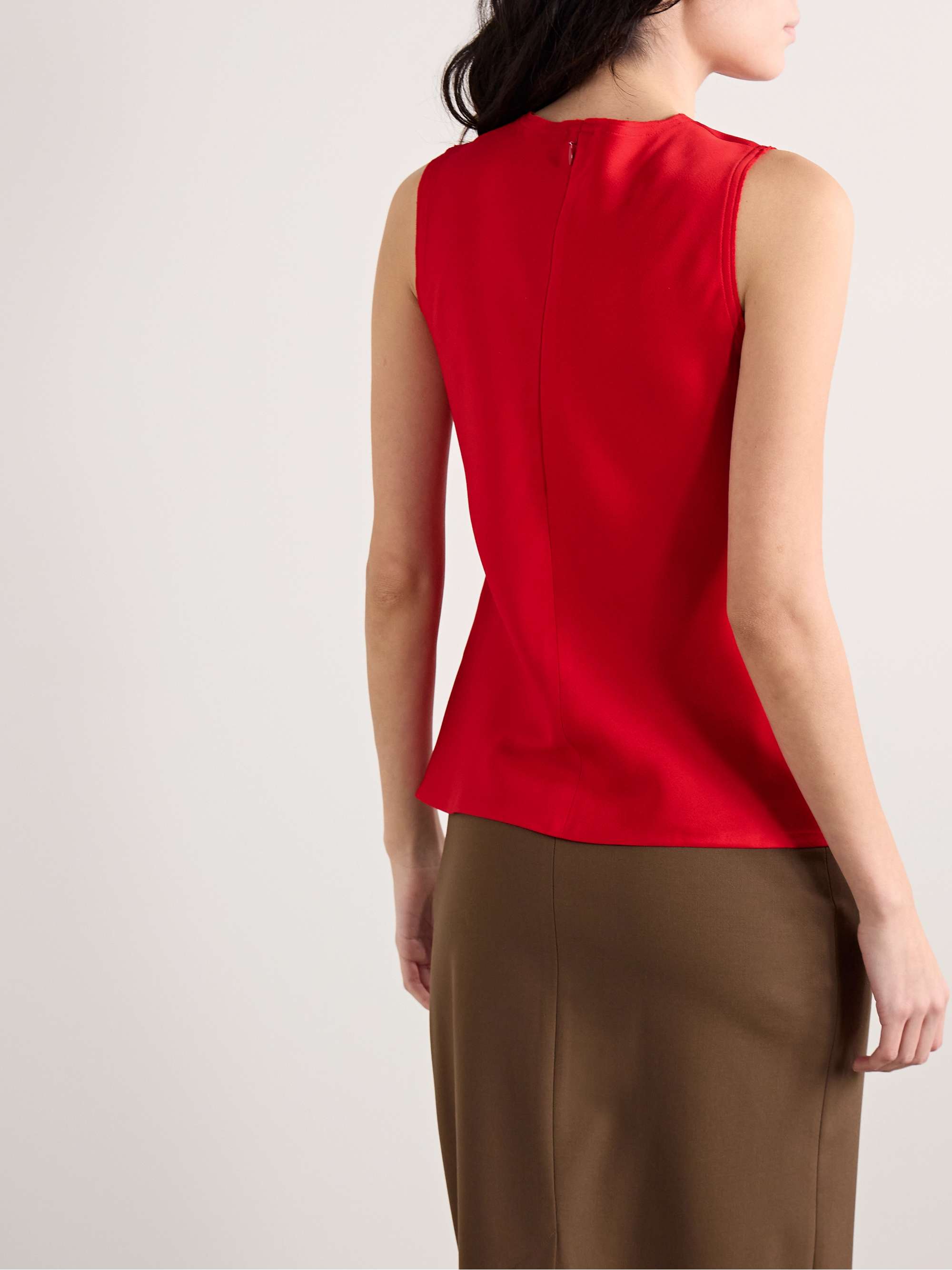 Crepe tank view