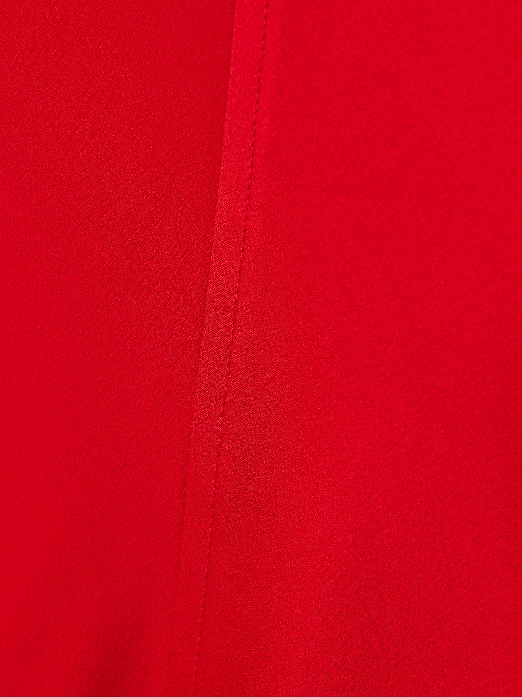 Crepe tank view