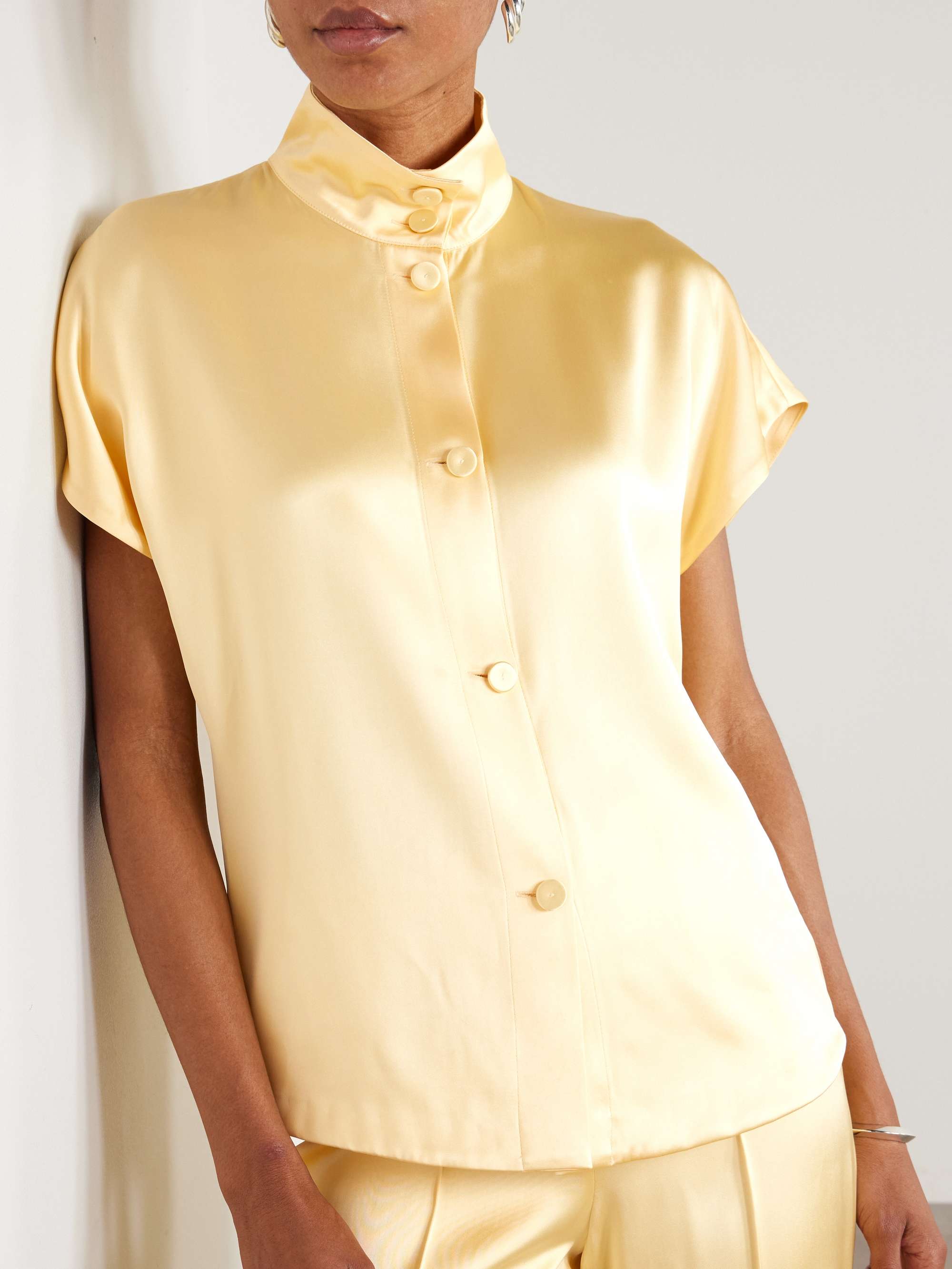 Satin shirt view