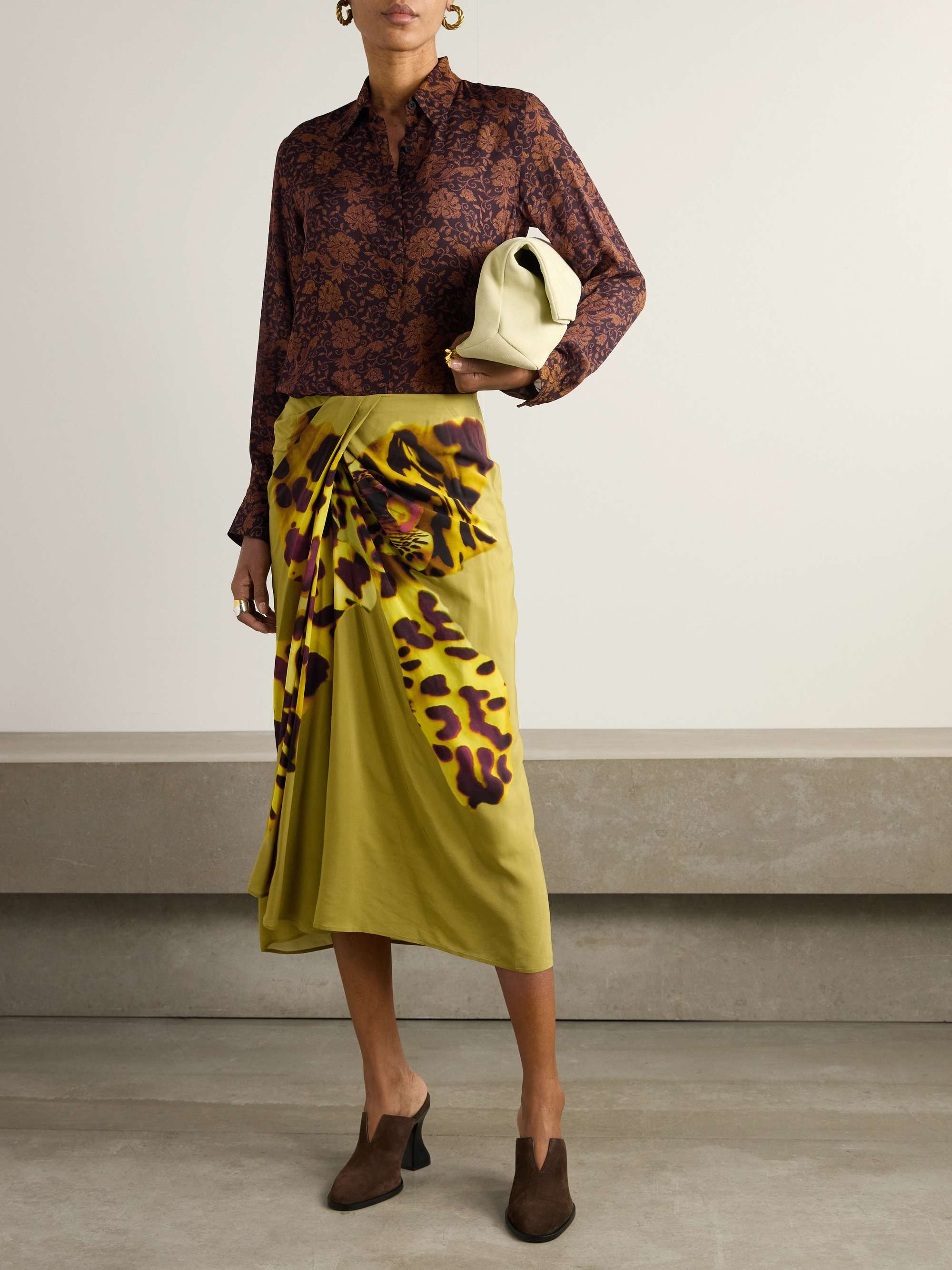 Floral-print crepe de chine shirt view