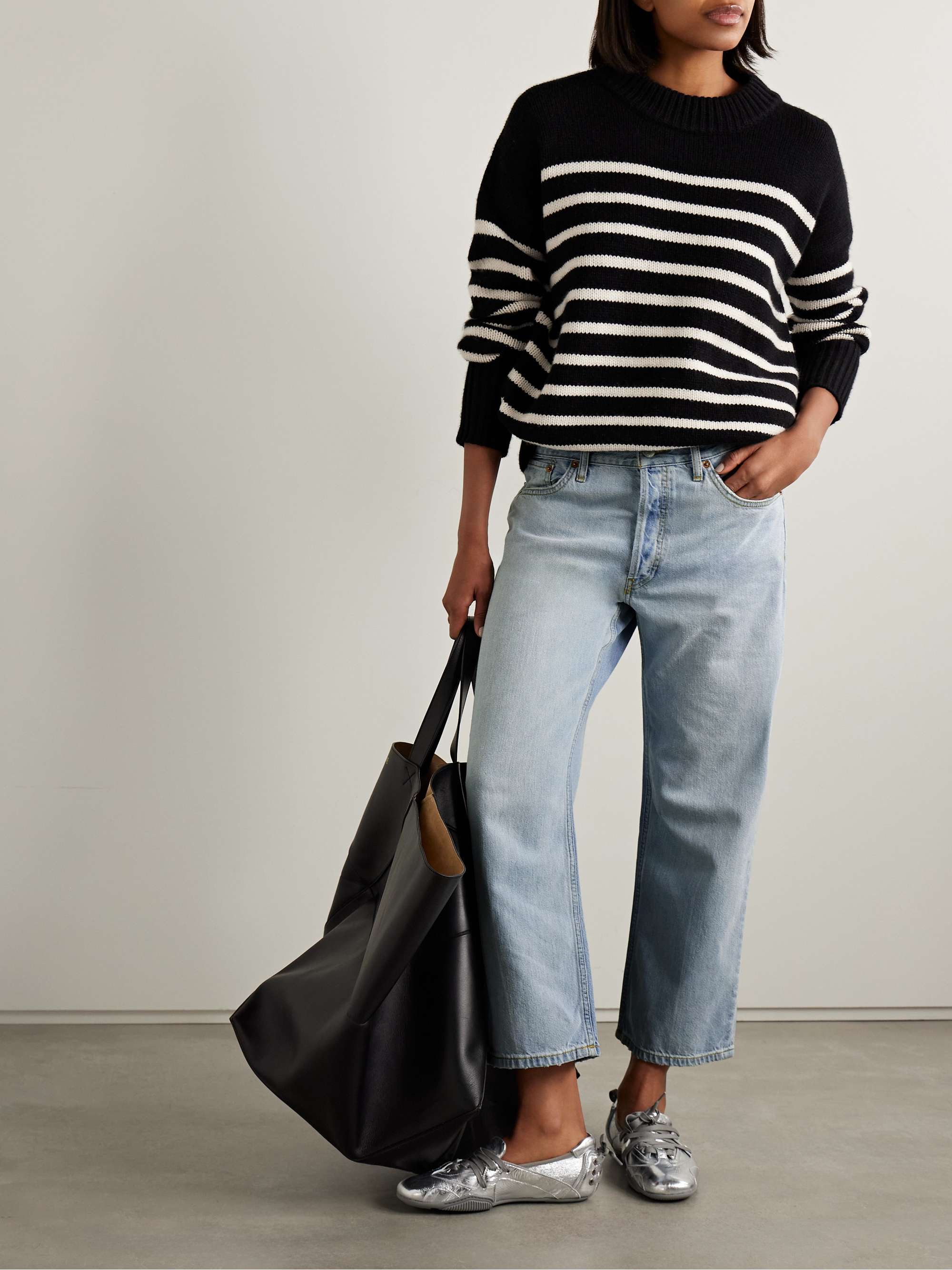 Loose Crop low-rise straight-leg jeans view