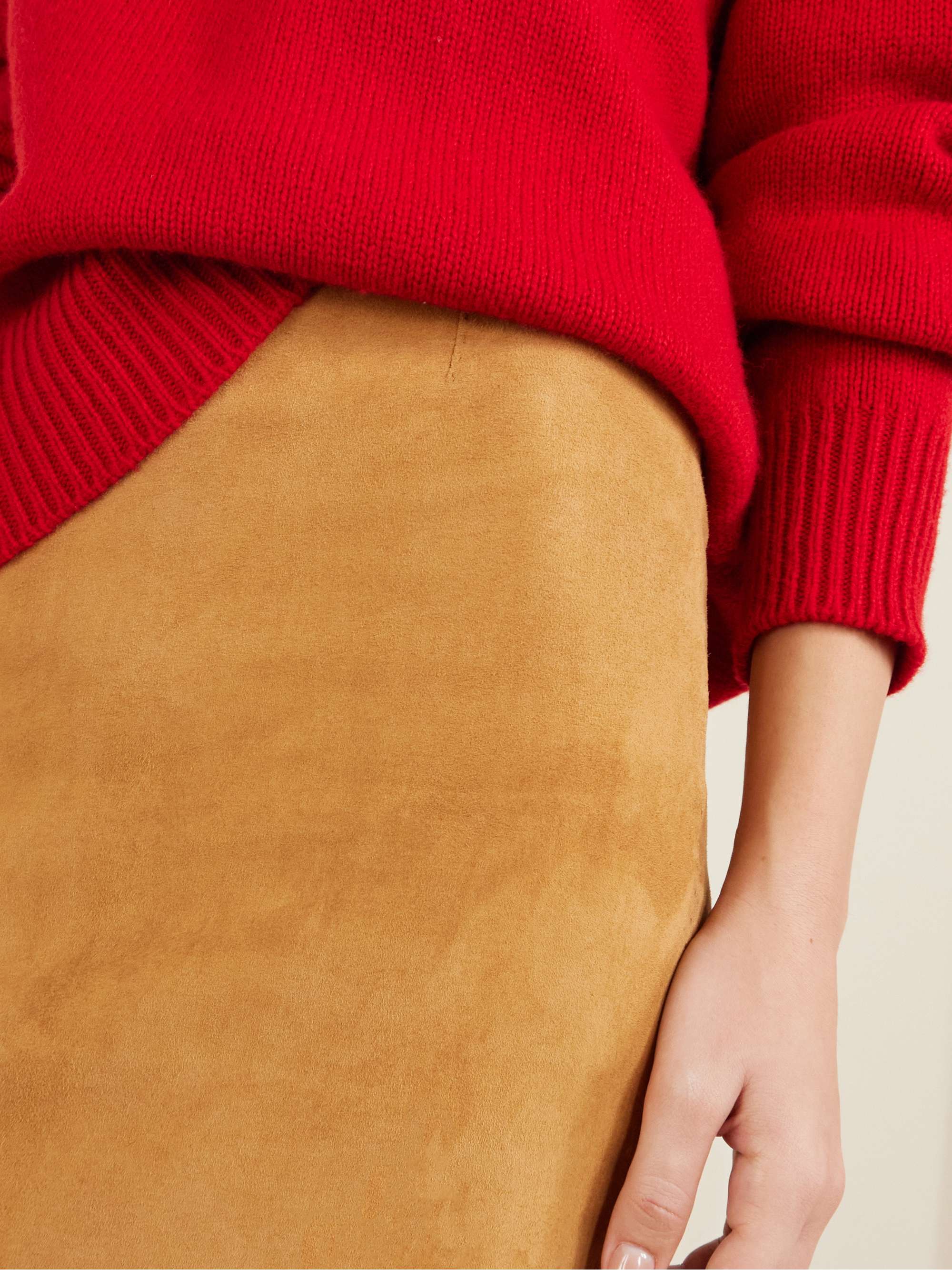 Gilda suede skirt view