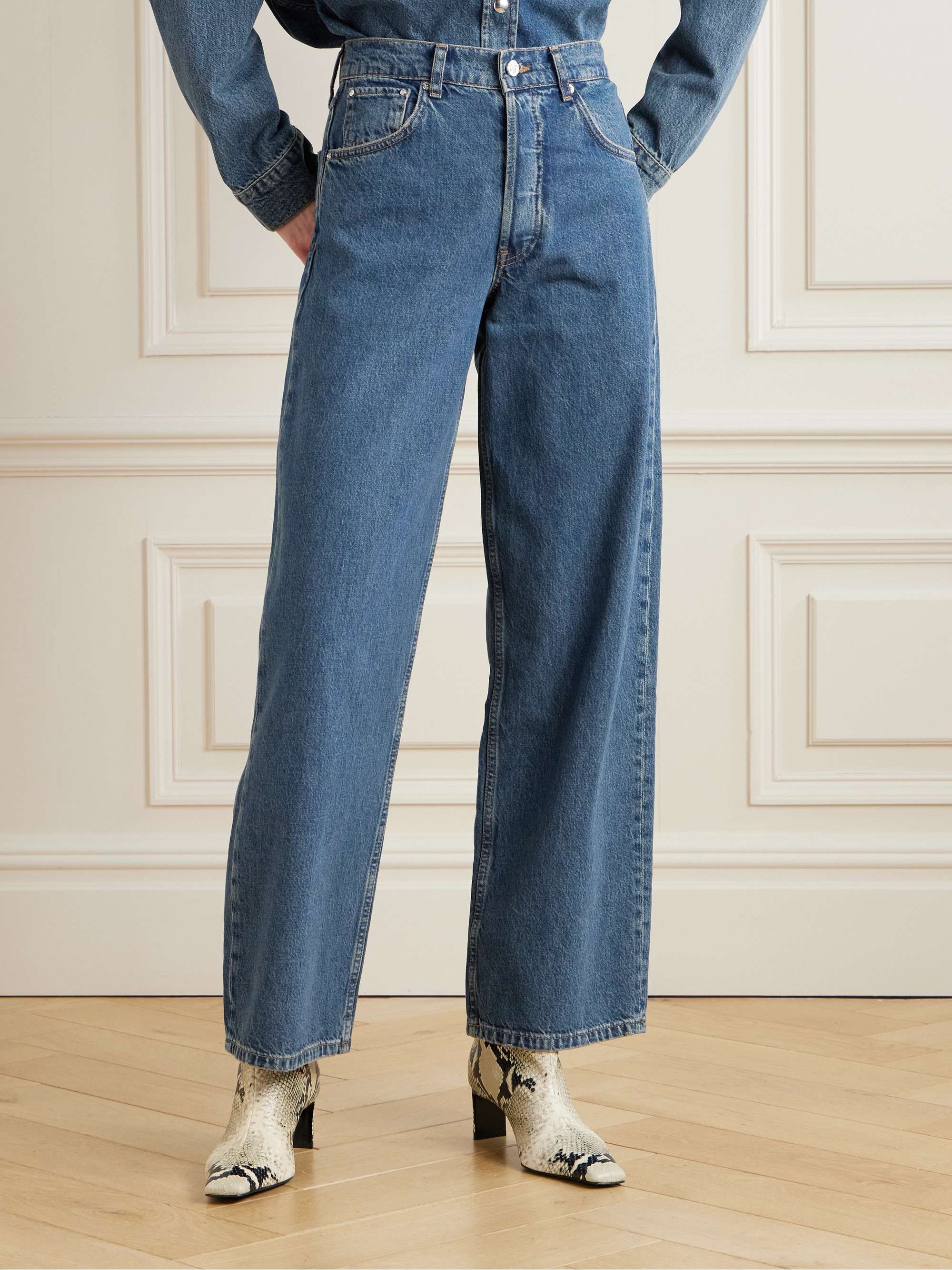 Manon mid-rise wide-leg jeans view