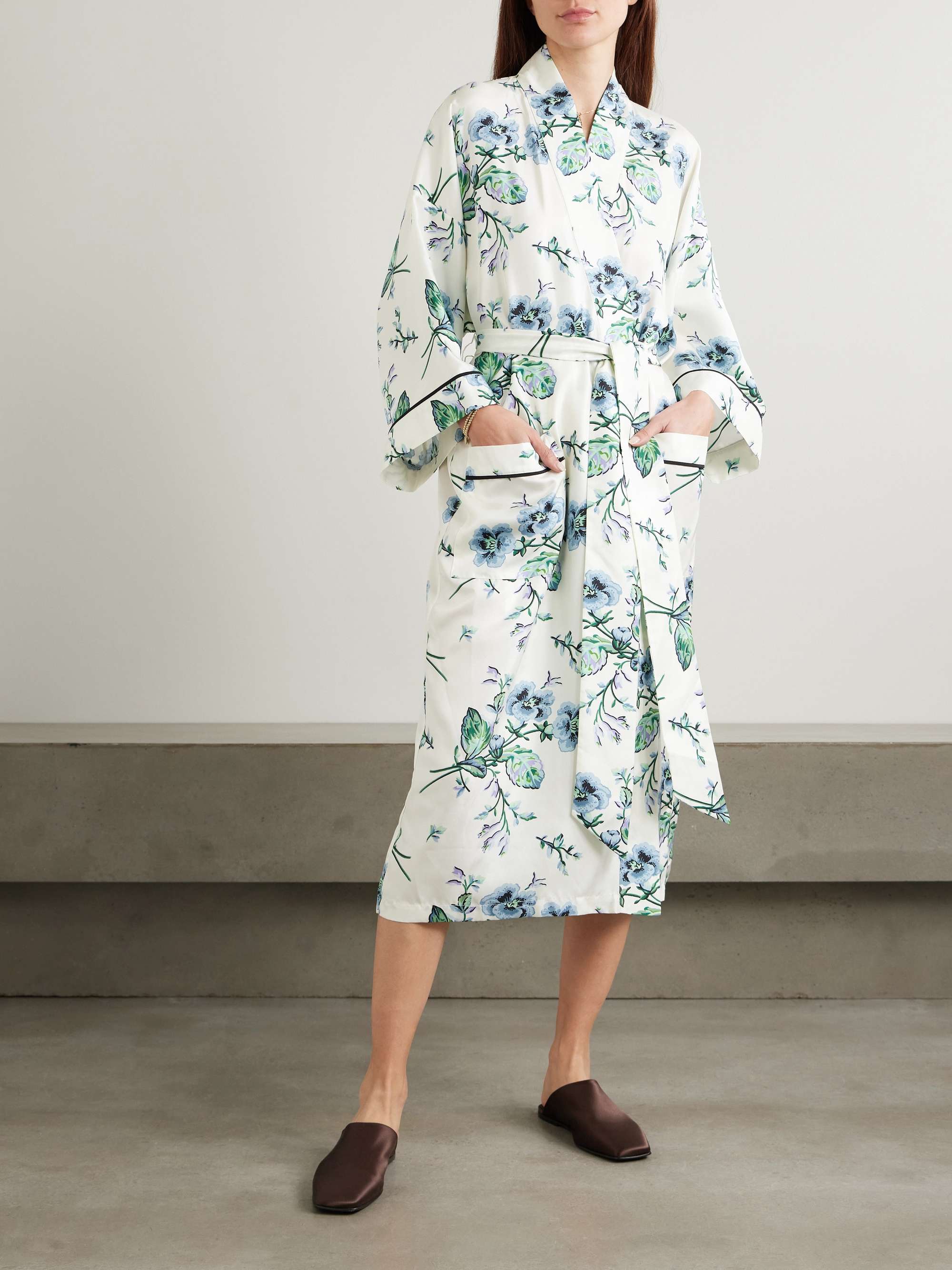 Sabine printed silk robe view