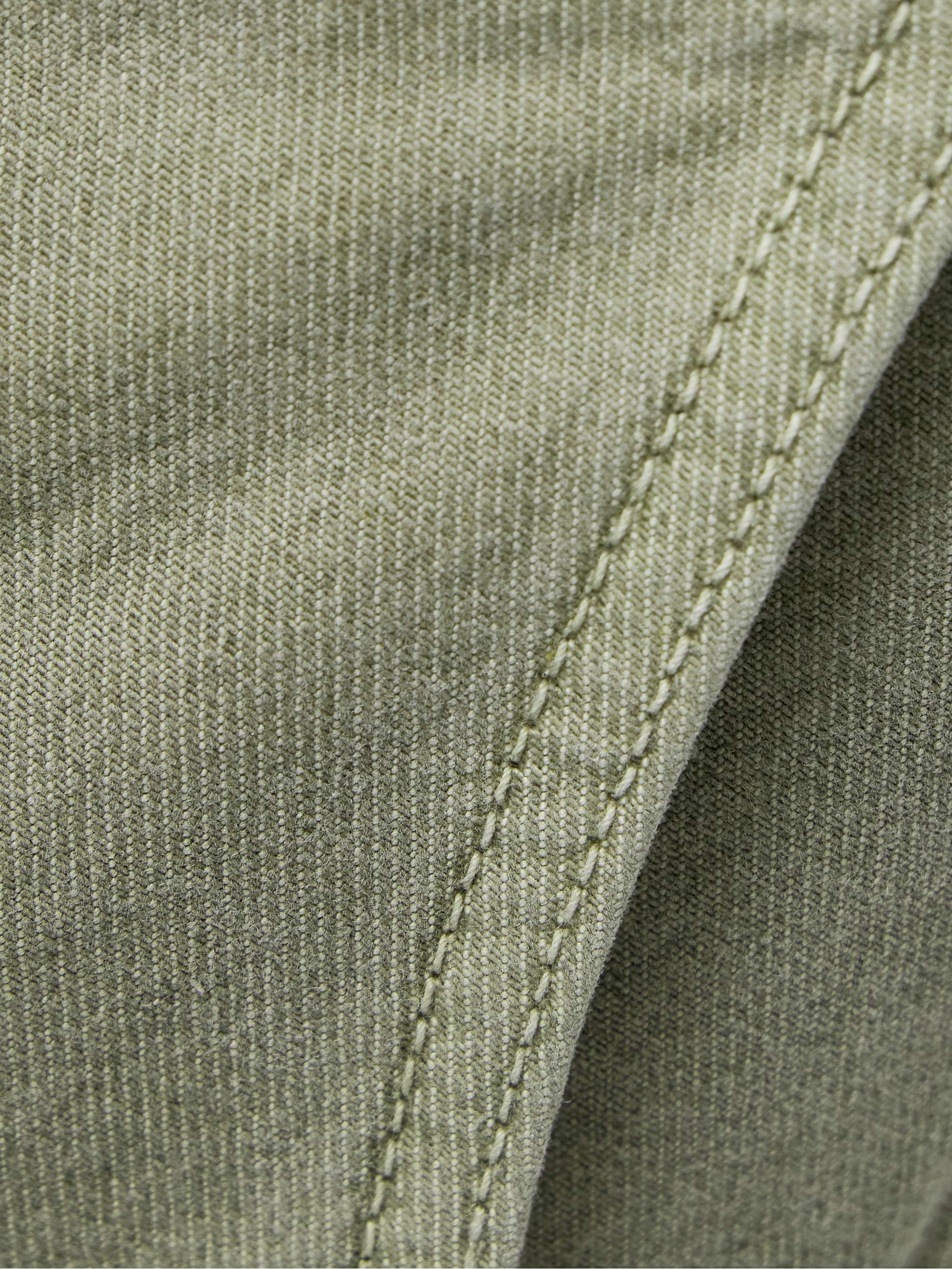 Rookie mid-rise barrel-leg cargo jeans view